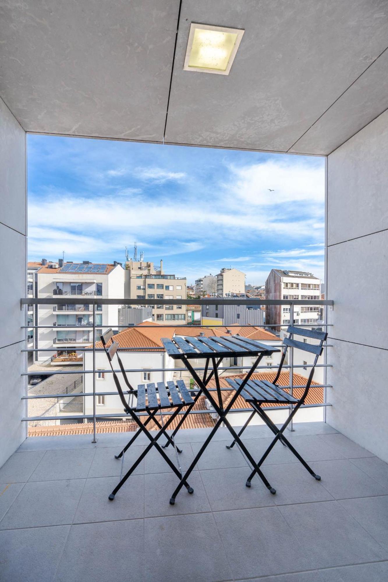 Cedofeita Sunny Apartment - Balcony & Parking Porto Ngoại thất bức ảnh