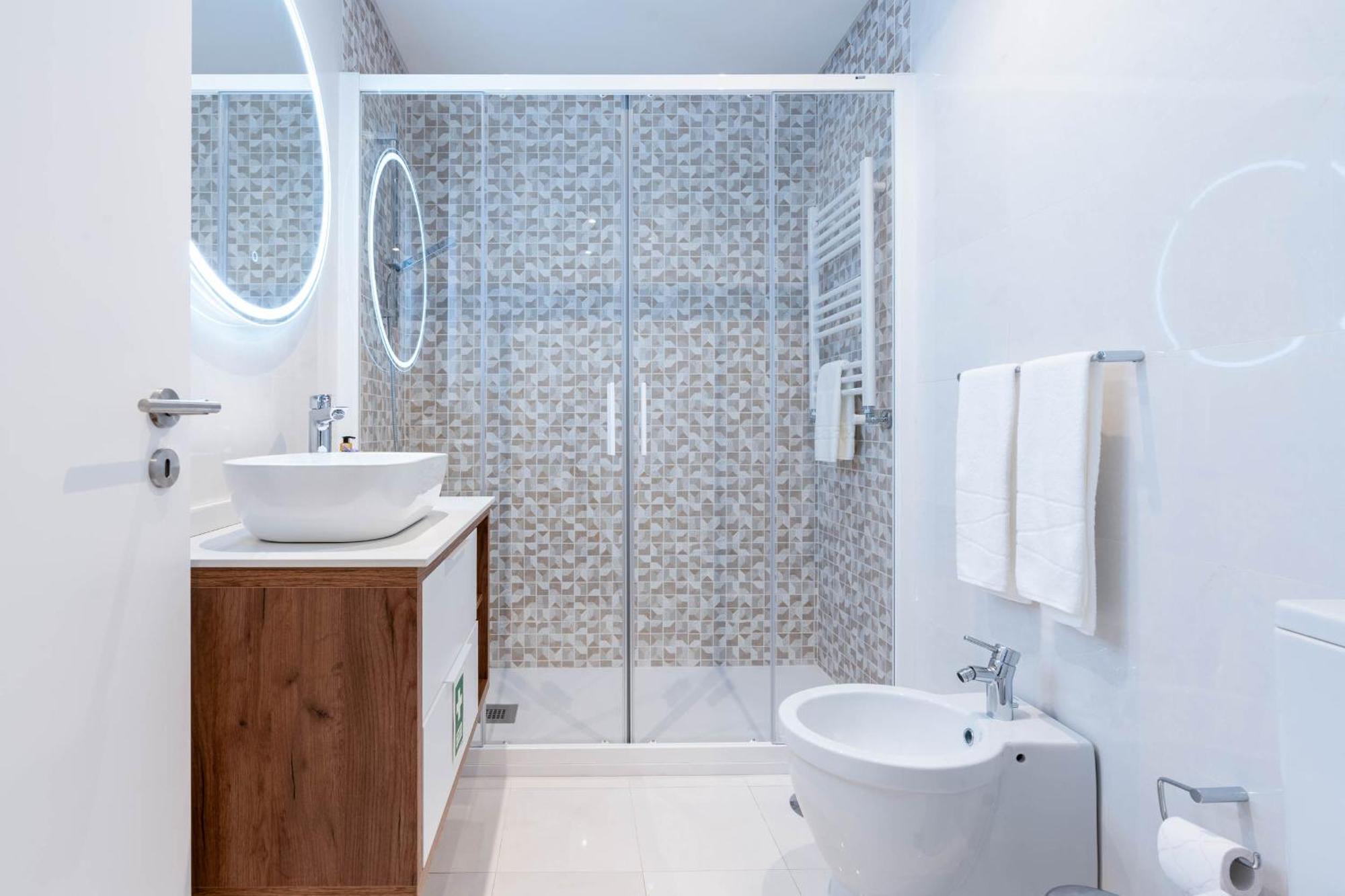 Cedofeita Sunny Apartment - Balcony & Parking Porto Ngoại thất bức ảnh