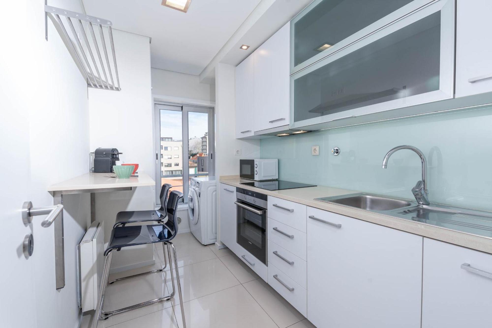 Cedofeita Sunny Apartment - Balcony & Parking Porto Ngoại thất bức ảnh